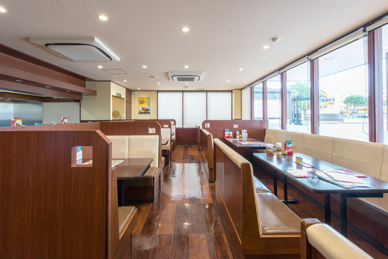 浦添バークレーズコート店